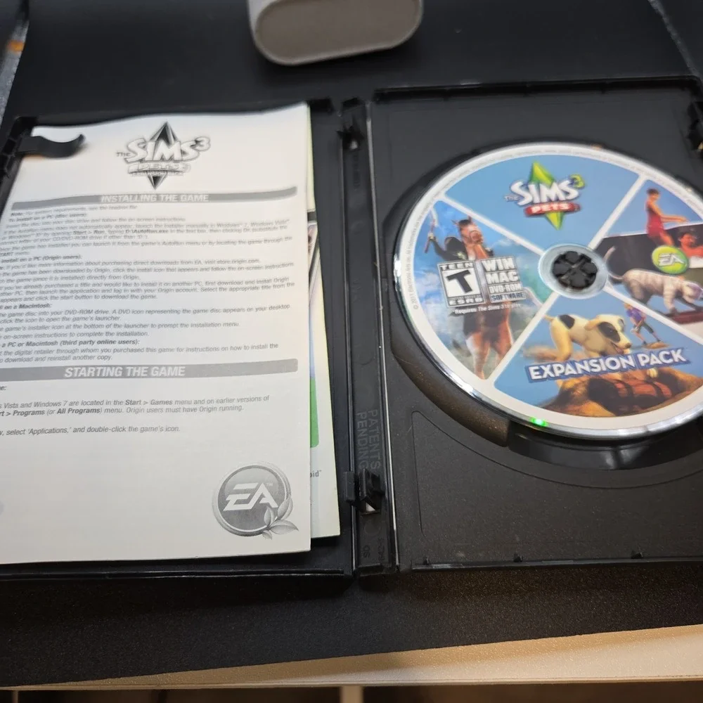 EA The Sims 3 Pets Expansion Pack PC‎ Mac Video Game 2011 Physical Full Set